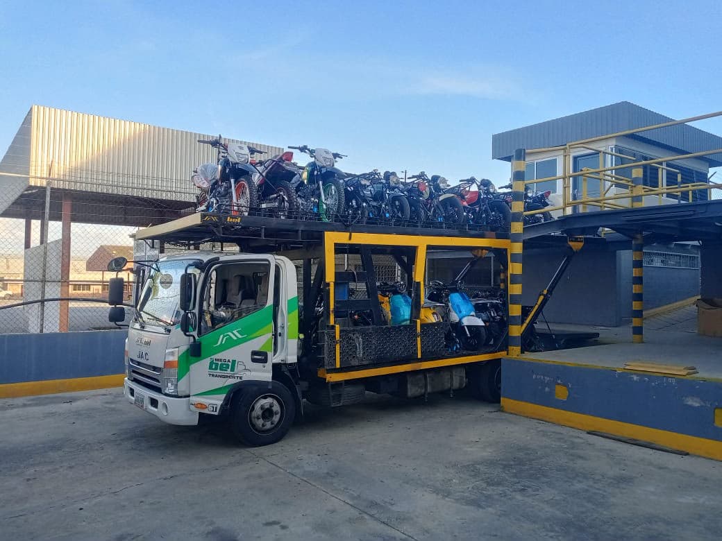 Motos: unidad de Mega Bel Transporte